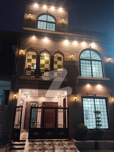 5 MARLA FACING PARK BRAND NEW HOUSE