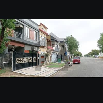 4 Marla Plot For Sale In Paragon City Lahore