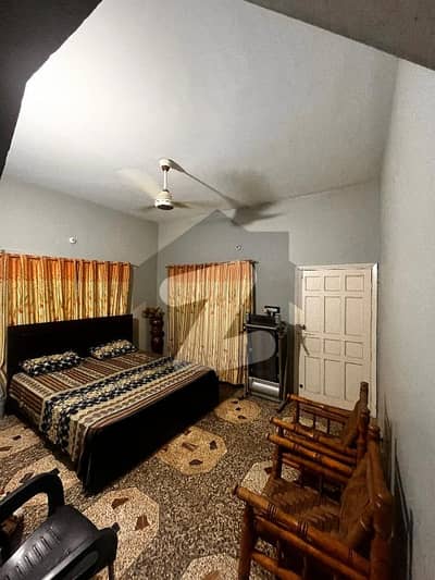 نارتھ کراچی ۔ سیکٹر 11اے نارتھ کراچی,کراچی میں 5 کمروں کا 12 مرلہ مکان 4.25 کروڑ میں برائے فروخت۔