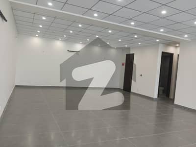 08 MARLA-BUILDING AT - COMMERCIAL BROADWAY DHA PHASE 08