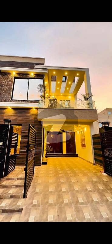 لو کاسٹ ۔ بلاک سی لو کاسٹ سیکٹر,بحریہ آرچرڈ فیز 2,بحریہ آرچرڈ,لاہور میں 3 کمروں کا 5 مرلہ مکان 1.78 کروڑ میں برائے فروخت۔