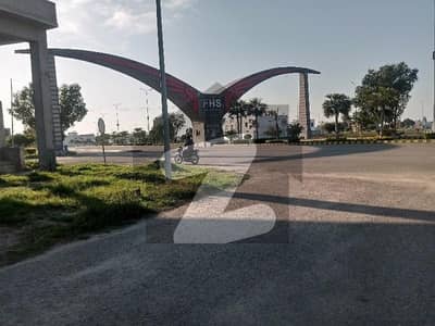 فضائیہ ہاؤسنگ سکیم گوجرانوالہ بائی پاس,گوجرانوالہ میں 10 مرلہ رہائشی پلاٹ 1.5 کروڑ میں برائے فروخت۔