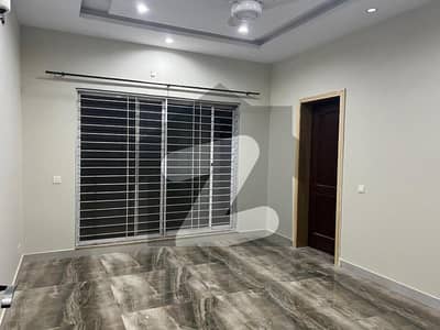 ڈی ایچ اے فیز 7 ڈیفنس (ڈی ایچ اے),لاہور میں 3 کمروں کا 1 کنال بالائی پورشن 1.0 لاکھ میں کرایہ پر دستیاب ہے۔