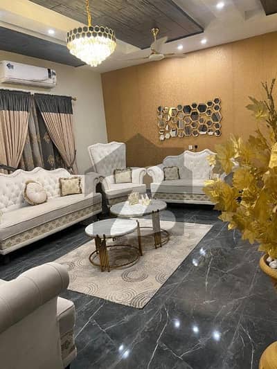 نارتھ ناظم آباد ۔ بلاک بی نارتھ ناظم آباد,کراچی میں 3 کمروں کا 1 کنال بالائی پورشن 5.5 کروڑ میں برائے فروخت۔