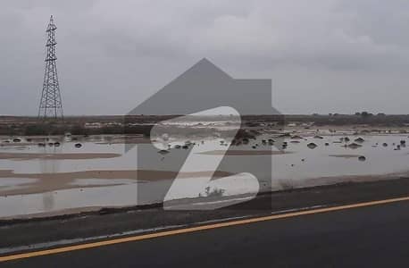 موضع کلمات گوادر میں 160 کنال کمرشل پلاٹ 40.0 لاکھ میں برائے فروخت۔