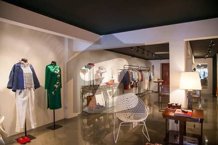 ایم ایم عالم روڈ گلبرگ,لاہور میں 3 مرلہ Studio دکان 3.25 لاکھ میں کرایہ پر دستیاب ہے۔