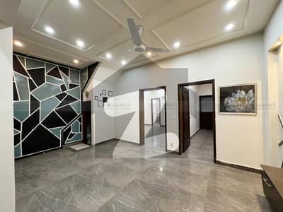 لیک سٹی - سیکٹر ایم-7بی لیک سٹی,رائیونڈ روڈ,لاہور میں 4 کمروں کا 5 مرلہ مکان 2.44 کروڑ میں برائے فروخت۔