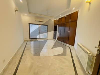 Prime Location Corner House 5 BR Luxury Residence In F-7