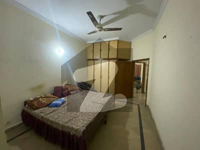 جوہر ٹاؤن فیز 2 - بلاک جے جوہر ٹاؤن فیز 2,جوہر ٹاؤن,لاہور میں 2 کمروں کا 5 مرلہ بالائی پورشن 42.0 ہزار میں کرایہ پر دستیاب ہے۔