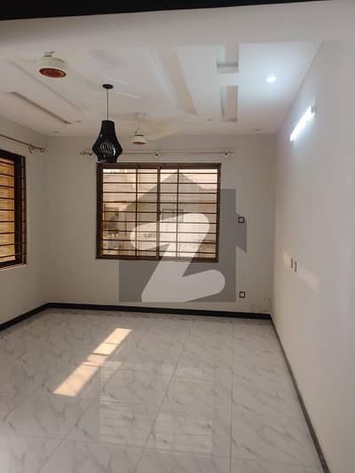 پاکستان ٹاؤن - فیز 1 پاکستان ٹاؤن,اسلام آباد میں 2 کمروں کا 10 مرلہ زیریں پورشن 70.0 ہزار میں کرایہ پر دستیاب ہے۔