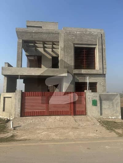 او ایل سی ۔ بلاک بی اوورسیز لو کاسٹ,بحریہ آرچرڈ فیز 2,بحریہ آرچرڈ,لاہور میں 5 کمروں کا 8 مرلہ مکان 1.69 کروڑ میں برائے فروخت۔