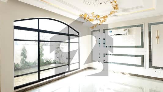 Well-Constructed House Available For Sale In DHA Phase 7 - Block Z1 Well-Constructed House Available For Sale In DHA Phase 7 - Block Z1