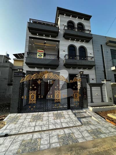 Modern Design Prime Location 5 Marla House For Sale