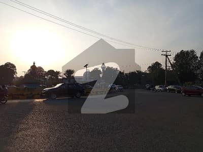 A Great Choice For 1 Kanal Plot Available In Wapda town Phase 1 Block E1