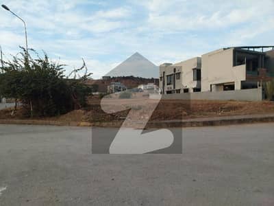 Main Blvd Corner Plot Prime Location Plot + Extra Land Paid Bahria Hamlet Phase 8