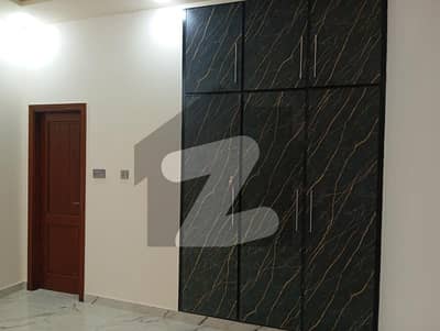 10 MARLA LOWER PORTION AVAILABLE FOR RENT