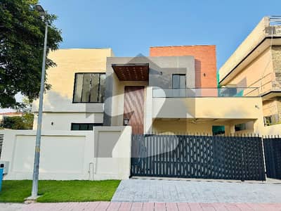 1 Kanal Corner Brand New Designer House Double Unit