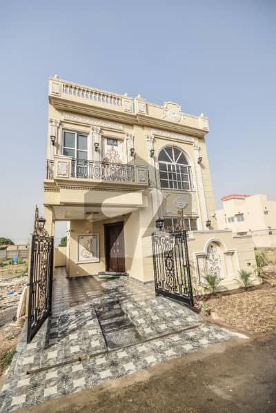 5 MARLA DESIGNER HOUSE FOR RENT IN 9 TOWN AVAILABLE