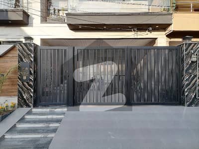 مرغزار آفیسرز کالونی لاہور میں 5 کمروں کا 10 مرلہ مکان 4.85 کروڑ میں برائے فروخت۔