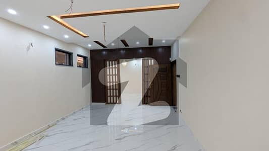 جی ۔ 10 اسلام آباد میں 8 کمروں کا 1 کنال مکان 6.45 لاکھ میں کرایہ پر دستیاب ہے۔