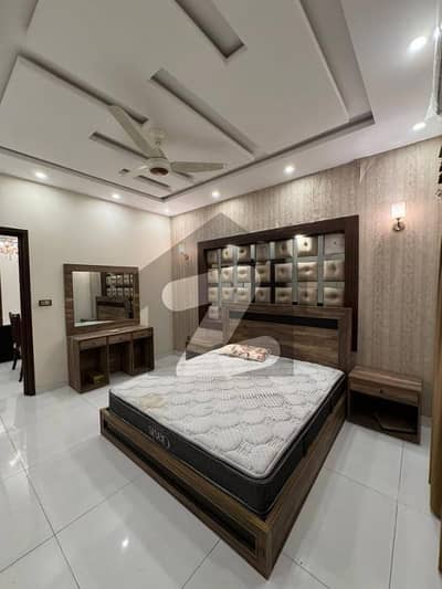 10 Marla Luxury Fully Furnished Stylish Lower Portion House With Gas Available For Rent In Bahria Town Lahore.
