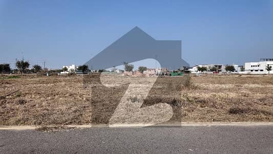 ڈی ایچ اے فیز 7 - بلاک وائے فیز 7,ڈیفنس (ڈی ایچ اے),لاہور میں 4 کنال رہائشی پلاٹ 14.75 کروڑ میں برائے فروخت۔ ڈی ایچ اے فیز 7 - بلاک وائے فیز 7,ڈیفنس (ڈی ایچ اے),لاہور میں 4 کنال رہائشی پلاٹ 14.75 کروڑ میں برائے فروخت۔