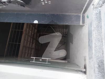 ڈی ایچ اے فیز 8 ڈی ایچ اے ڈیفینس,کراچی میں 2 مرلہ دکان 2.0 لاکھ میں کرایہ پر دستیاب ہے۔