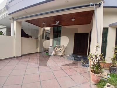 10 Marla House For Rent In DHA Phase 5-LHR