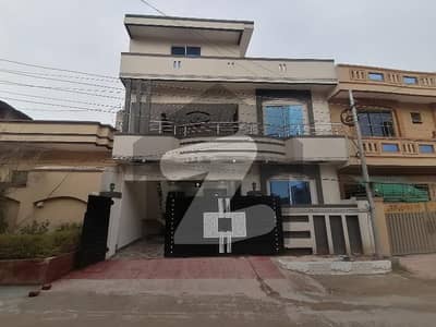 Prime Location House For sale In Beautiful Airport Housing Society - Sector 4