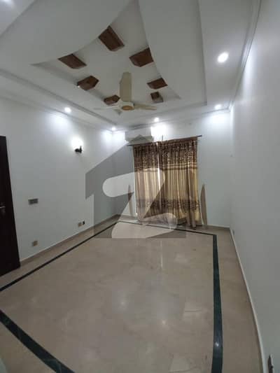 ڈی ایچ اے فیز 4 - بلاک ڈیڈی فیز 4,ڈیفنس (ڈی ایچ اے),لاہور میں 3 کمروں کا 10 مرلہ بالائی پورشن 90.0 ہزار میں کرایہ پر دستیاب ہے۔ ڈی ایچ اے فیز 4 - بلاک ڈیڈی فیز 4,ڈیفنس (ڈی ایچ اے),لاہور میں 3 کمروں کا 10 مرلہ بالائی پورشن 90.0 ہزار میں کرایہ پر دستیاب ہے۔