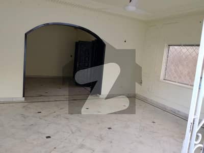 ڈی ایچ اے فیز 5 ڈی ایچ اے ڈیفینس,کراچی میں 1 کنال مکان 12.0 کروڑ میں برائے فروخت۔