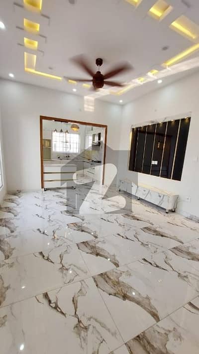 1 Kanal portion available for rent