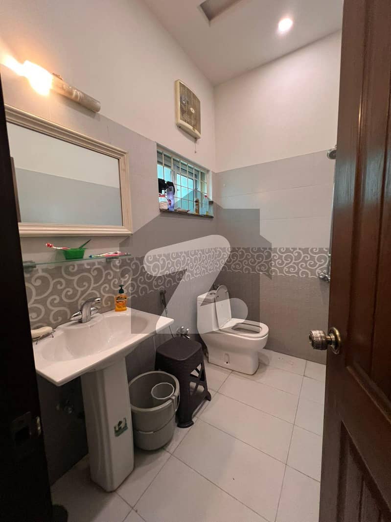 5 Marla house near to park 5 Marla house near to park