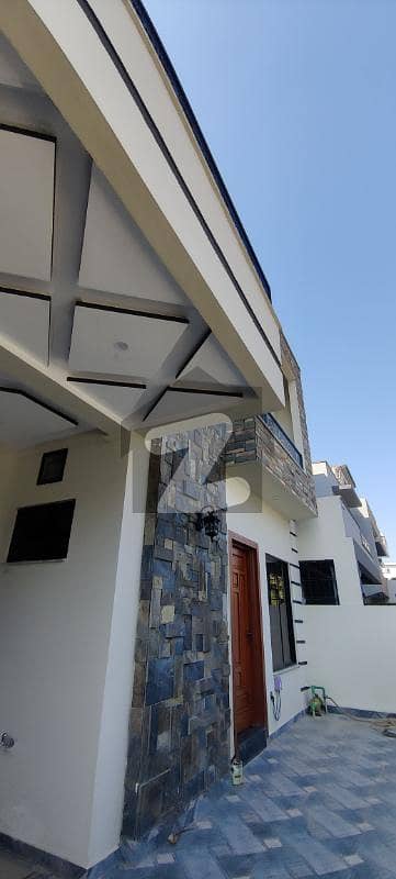 F-17 MPCHS 10 MARLA BRAND NEW HOUSE FOR SALE 50FT ROAD NEAR TO MARKAZ PARK