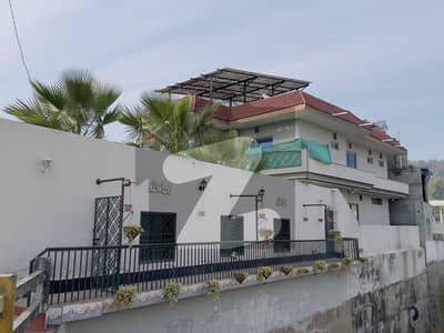 3/ Triple Story STRONG House Villa Available