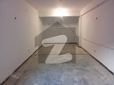 آئی ۔ 8 اسلام آباد میں 1 مرلہ دکان 5.7 کروڑ میں برائے فروخت۔