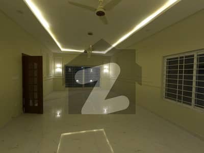 500 SQ YRD BRAND NEW HOUSE CHANCE DEAL