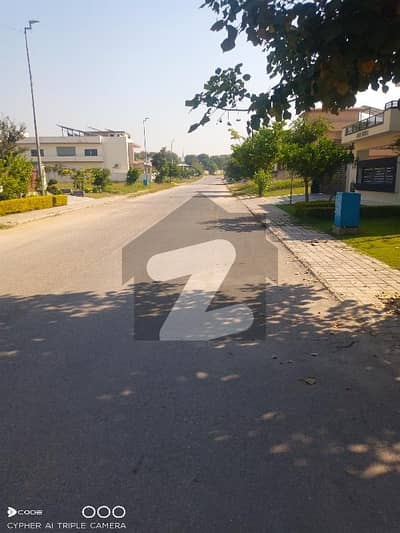 ڈی ایچ اے ڈیفینس فیز 5 ڈی ایچ اے ڈیفینس,اسلام آباد میں 1 کنال رہائشی پلاٹ 3.75 کروڑ میں برائے فروخت۔