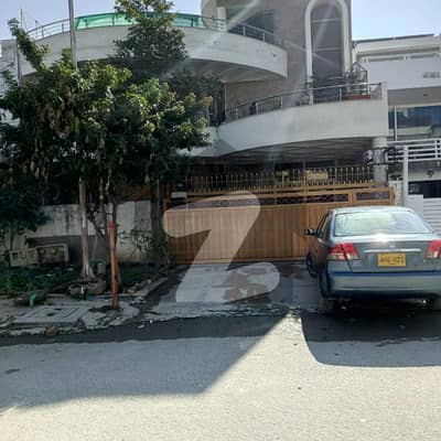 جی ۔ 13/3 جی ۔ 13,اسلام آباد میں 3 کمروں کا 14 مرلہ زیریں پورشن 1.25 لاکھ میں کرایہ پر دستیاب ہے۔