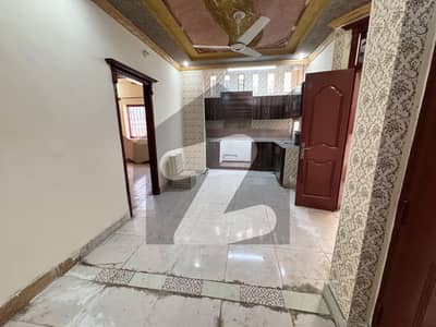 سیٹلائٹ ٹاؤن - 6 ویں روڈ سیٹیلائیٹ ٹاؤن - بلاک ڈی,سیٹیلائیٹ ٹاؤن,راولپنڈی میں 3 کمروں کا 5 مرلہ زیریں پورشن 58.0 ہزار میں کرایہ پر دستیاب ہے۔