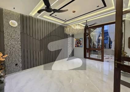 Ready To Buy A House 10 Marla In Bahria Town - Sector C