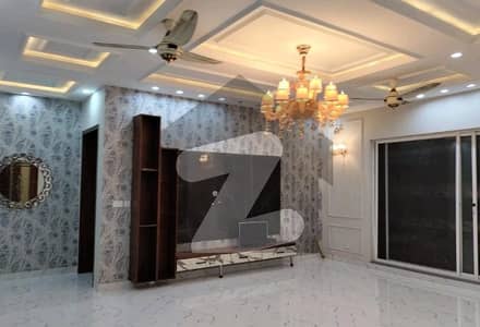 Bahria Town - Sector C House Sized 5 Marla For sale
