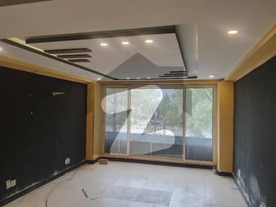 بلیو ایریا اسلام آباد میں 3 مرلہ دفتر 2.0 لاکھ میں کرایہ پر دستیاب ہے۔