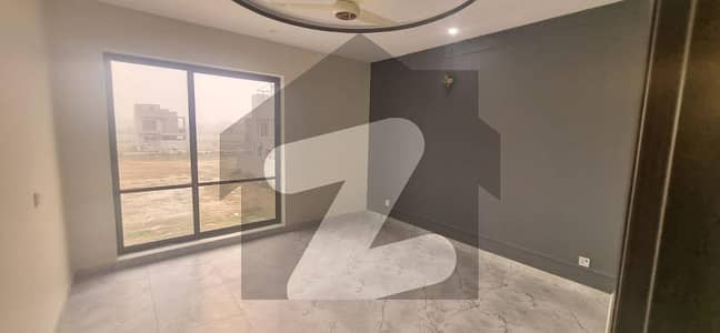 Green City 5m House For Sale Near Park Comm Masjid C Block With Gas 4 Year Old House