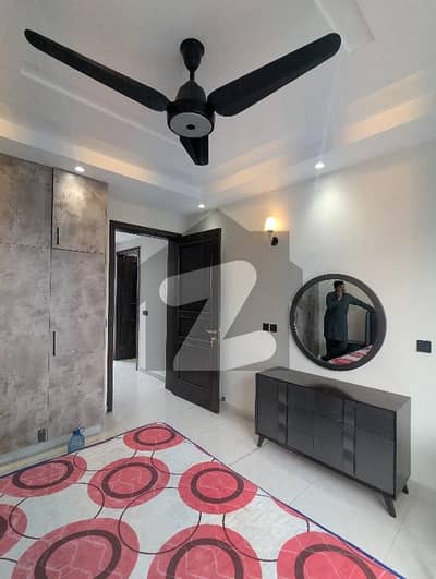 لیک سٹی ۔ سیکٹرایم ۔ 7 لیک سٹی,رائیونڈ روڈ,لاہور میں 2 کمروں کا 7 مرلہ بالائی پورشن 70.0 ہزار میں کرایہ پر دستیاب ہے۔