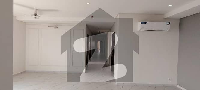 ڈیفینس رایا ڈی ایچ اے ڈیفینس,لاہور میں 3 کمروں کا 11 مرلہ فلیٹ 2.8 لاکھ میں کرایہ پر دستیاب ہے۔