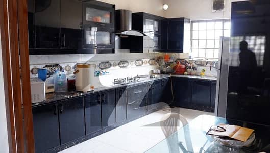 1 kanal corner house