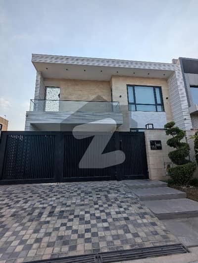 10 MARLA PRVAITE HOUSE AVAILABLE FOR RENT IN LAKE CITY LAHORE SECTOR M2A
