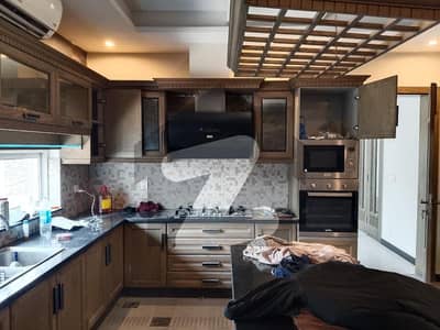 ڈی ایچ اے فیز 6 ڈیفنس (ڈی ایچ اے),لاہور میں 5 کمروں کا 1 کنال مکان 3.6 لاکھ میں کرایہ پر دستیاب ہے۔