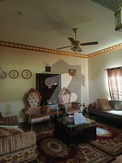 جوبلی ٹاؤن لاہور میں 4 کمروں کا 7 مرلہ مکان 1.1 لاکھ میں کرایہ پر دستیاب ہے۔